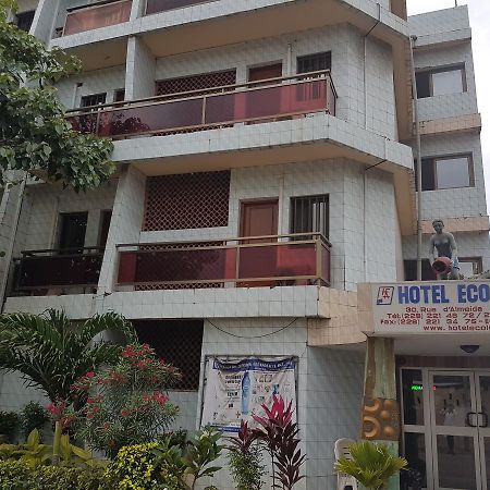 Hotel Ecole Avenida Lomé Exteriör bild